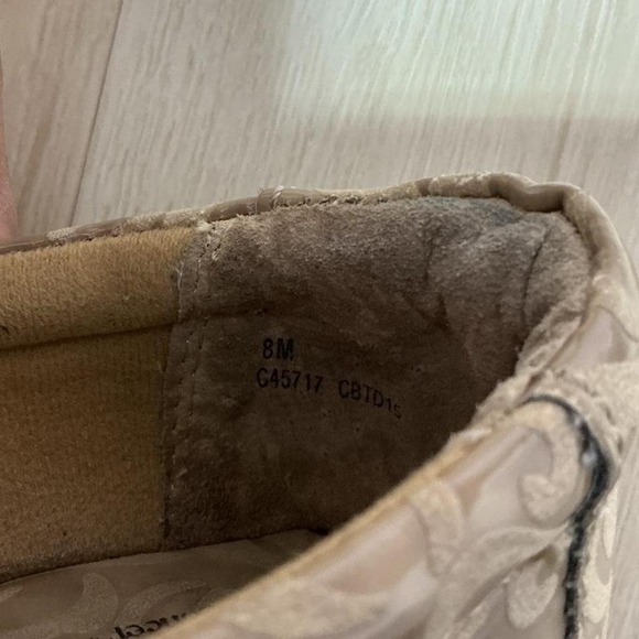 BOC Born Concepts Tan Beige Swirl Pattern Slip‎ On Comfort Clogs - Picture 6 of 6